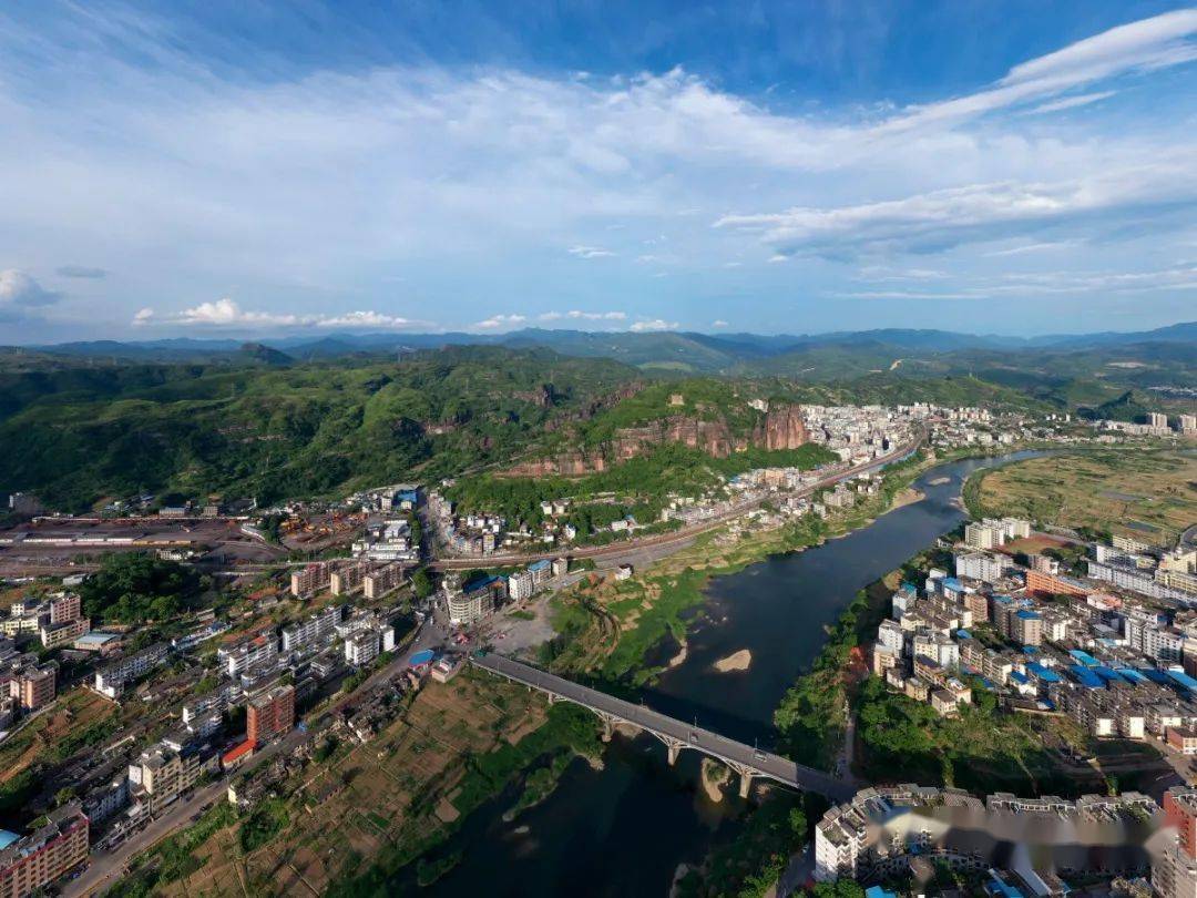 航拍广东坪石金鸡岭黄彦摄影