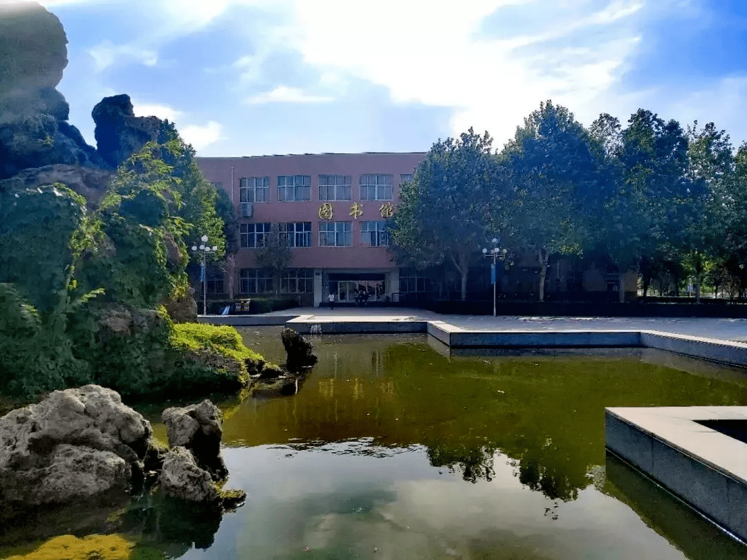 云游校园带你逛逛美到cry的河北中医学院