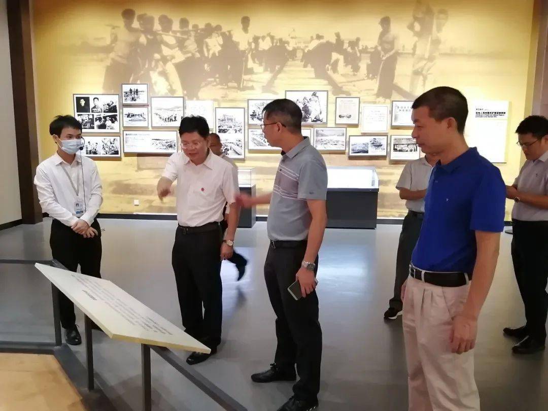 罗贤甲一行受到茂名市委 书记许志晖,市委 秘书长林炎等市委领导的