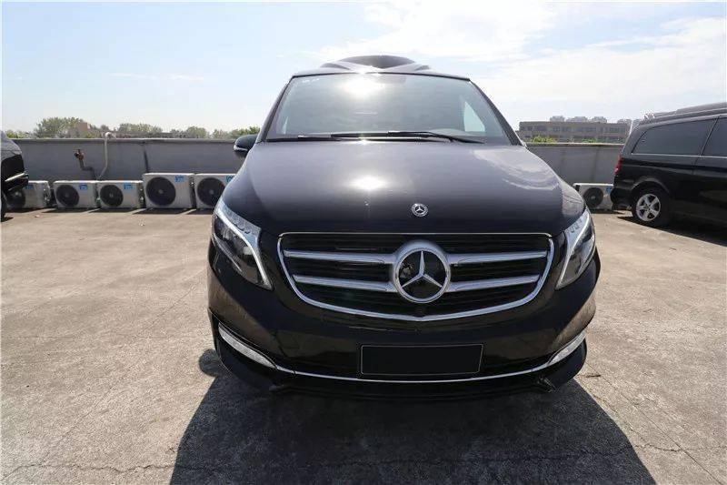 长轴奔驰大七座,近5米4,大点更舒适,配置才是真实在