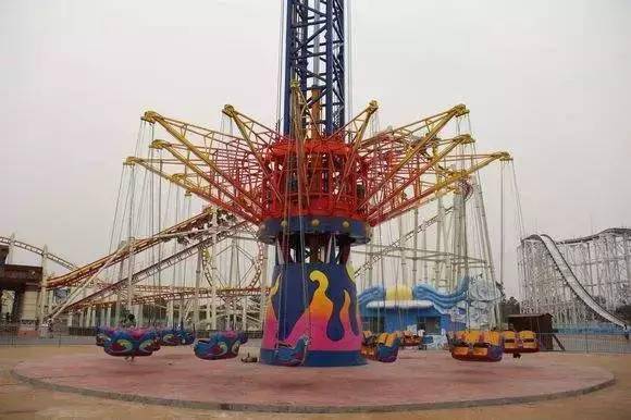 欧乐堡白天场夜场一日游原价320元人优惠价仅需280元人