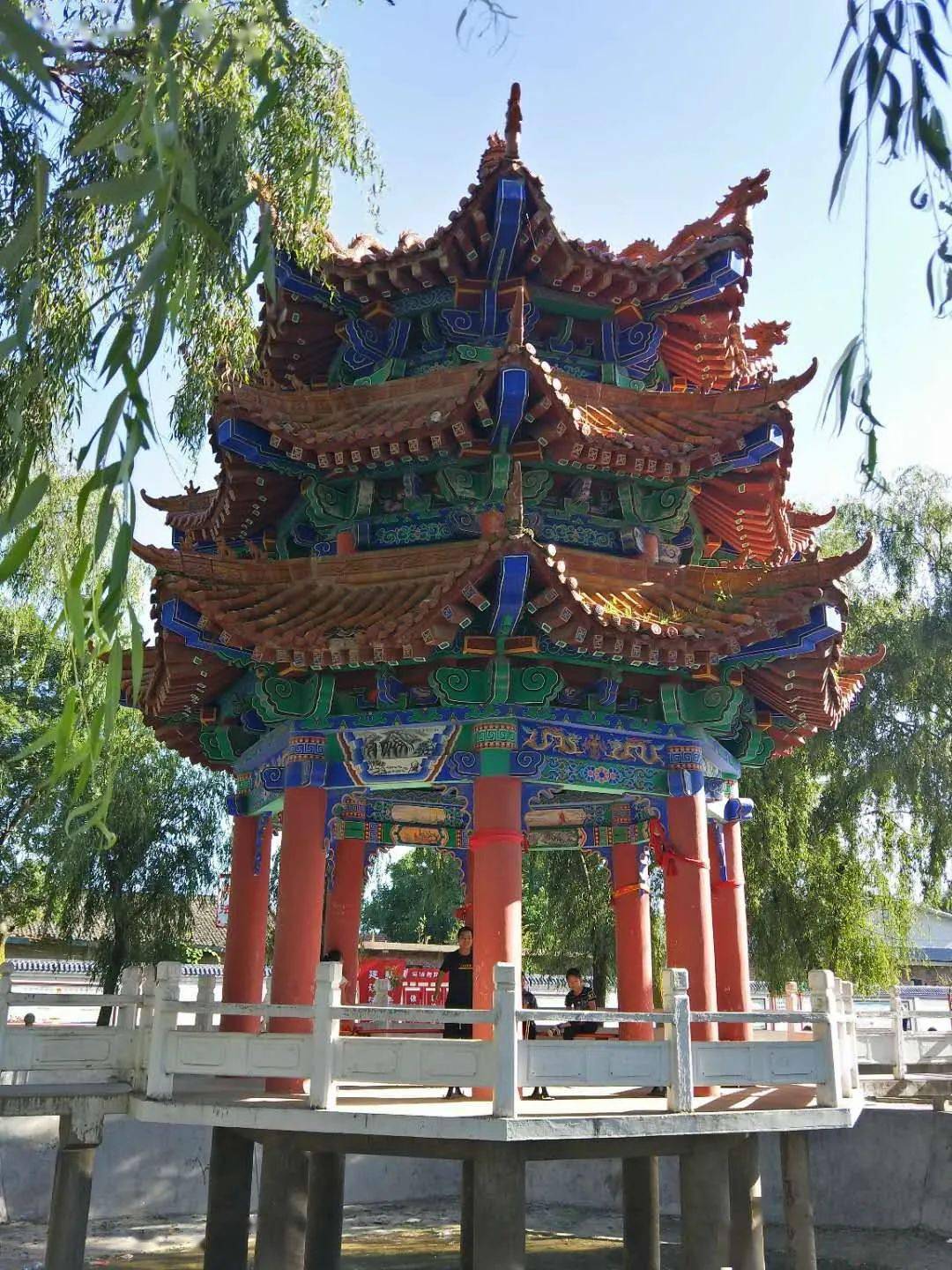 灵台:阴雨霏霏难挡皇甫谧故里爱心公益情