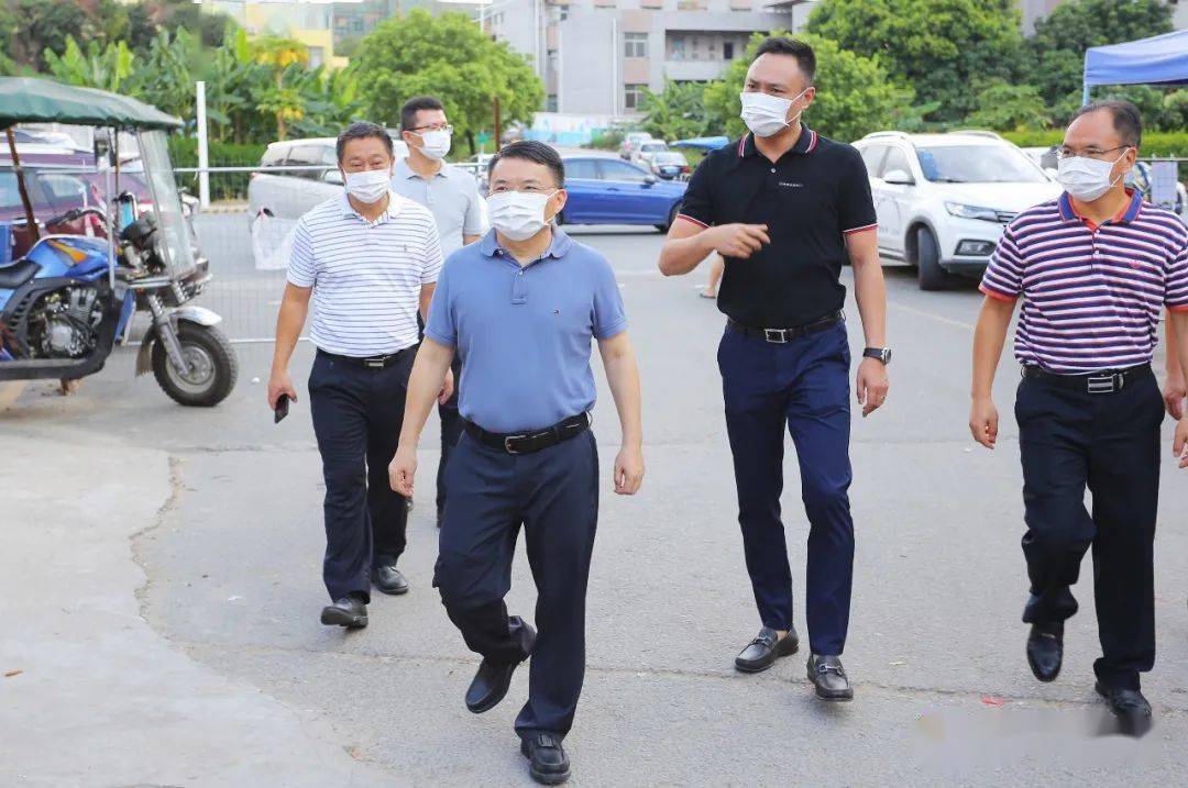 刘裕昌率队行走常平