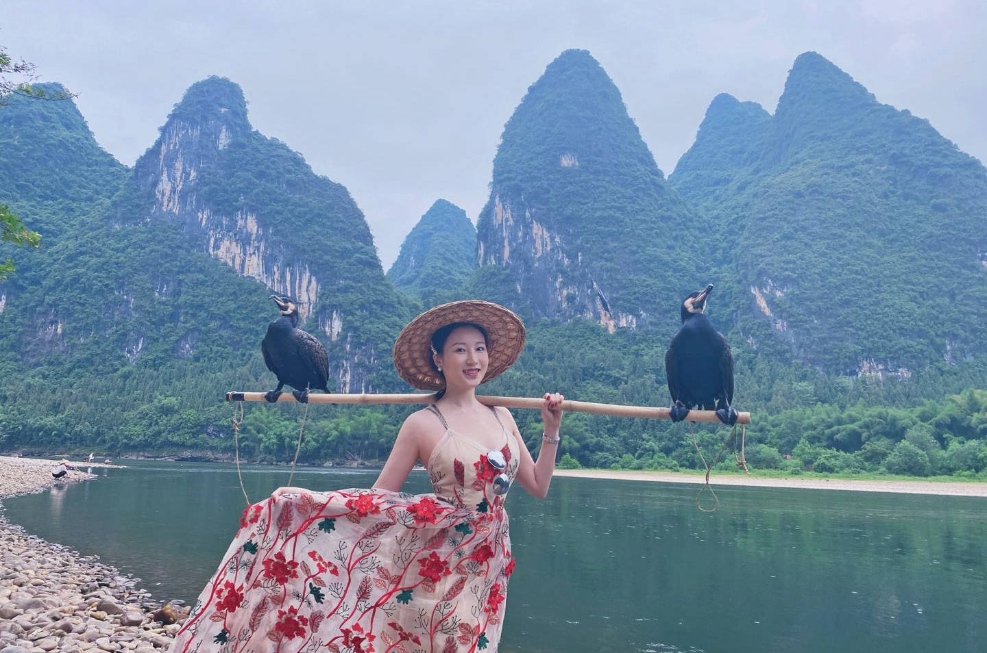 30岁体操女神李红杨,退役成跨国公司高管,晒证件照美出天际