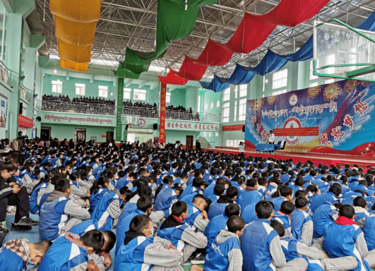 索县开展艾滋病性病和丙型肝炎防治宣传活动