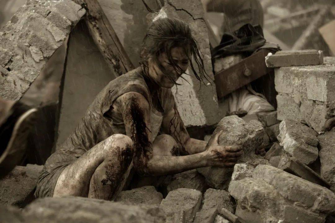 灾难面前的中国人,渺小而伟大