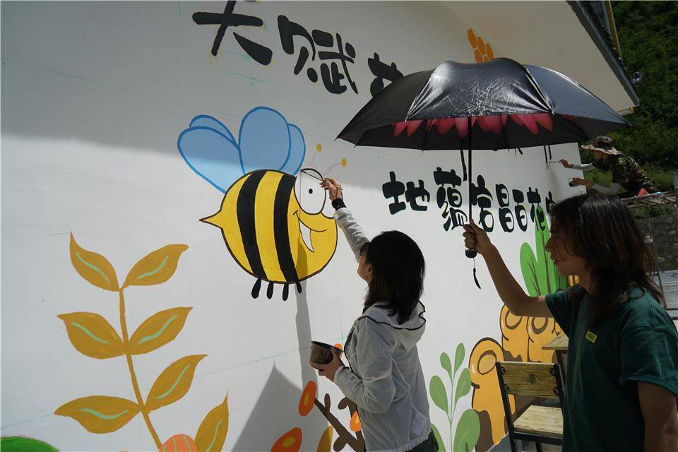 甘肃宕昌:文化扶贫 快乐暑假