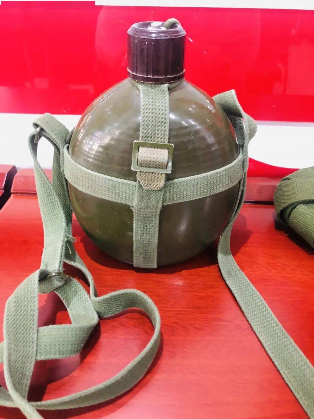 八一建军节滨河社区党委开展重温红色记忆传承革命精神庆祝建军93周年