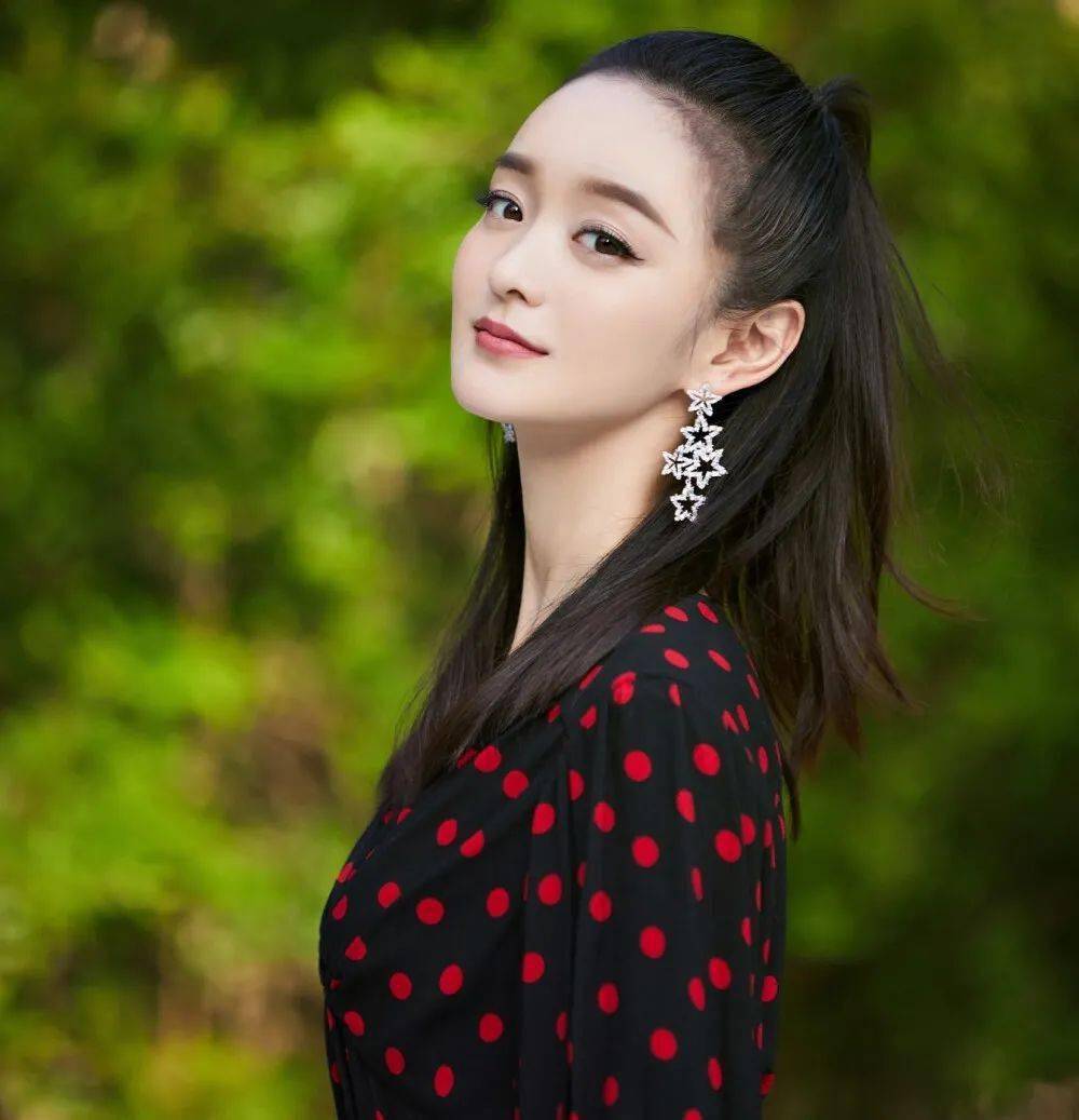 微信头像何泓姗