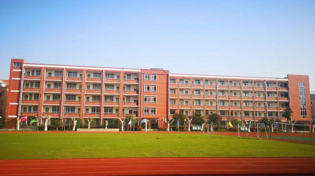 梅山一中小手拉大手文明一起走致全区中小学生的一封信