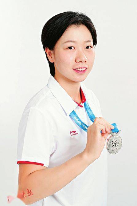 2019感动山西十大人物高思恩独臂女孩一路奔跑冲向前附视频