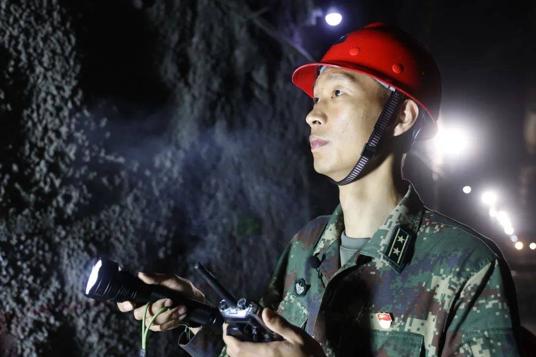 【强军精武河南兵】党西:撼山筑巢谋打赢_工程兵