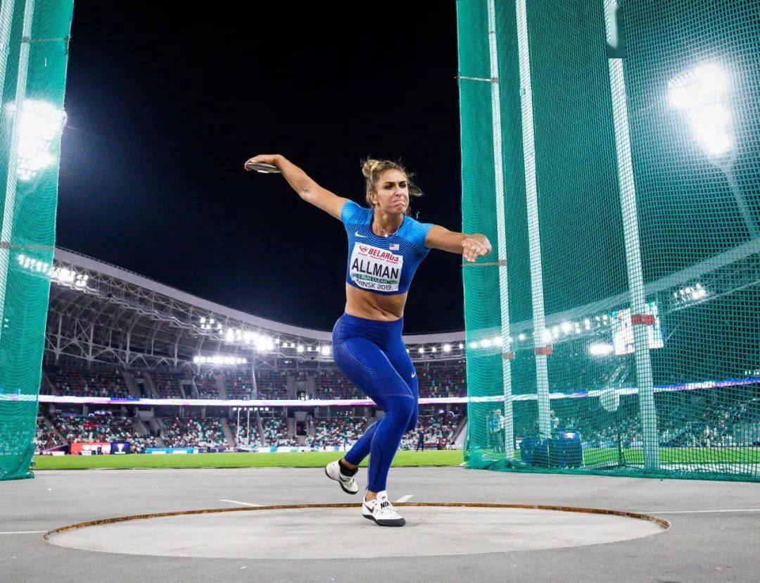 67女子铁饼惊现70米好成绩这个选手相当陌生┆视频