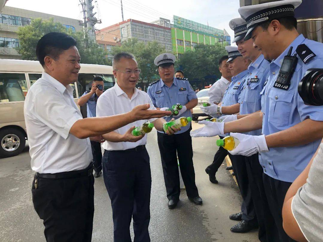 滕州李广宪图片