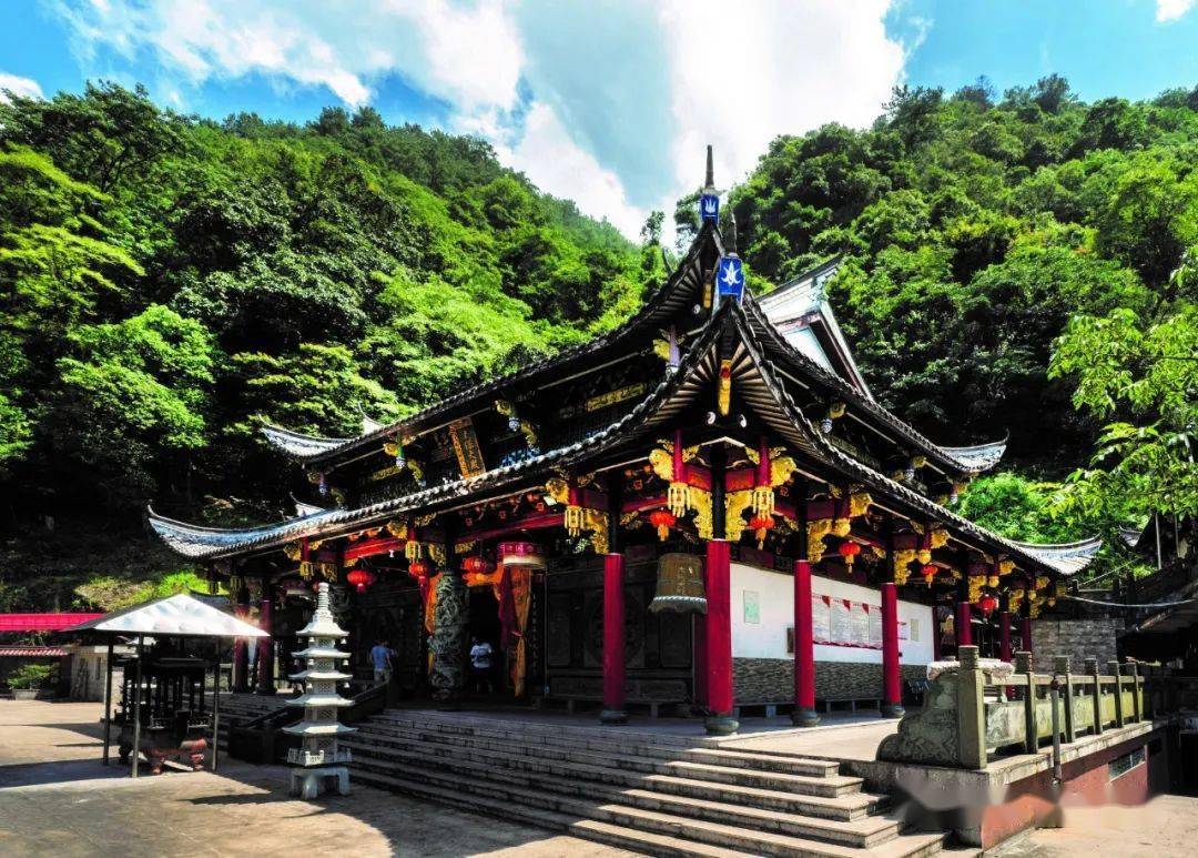 罗岩庙一角(杨为春 摄)一座红色小镇悠悠罗岩古道留下了厚重的历史更