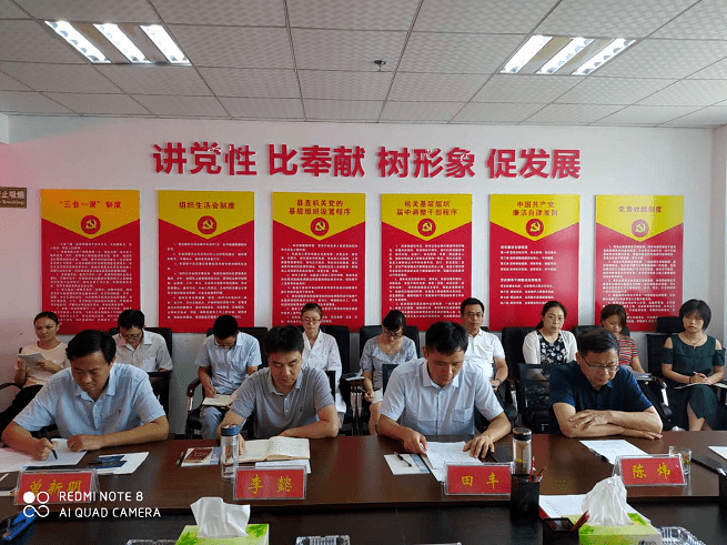 信阳市市场监管局调研员李懿,新县人民政府副县长田丰,新县市场监管局