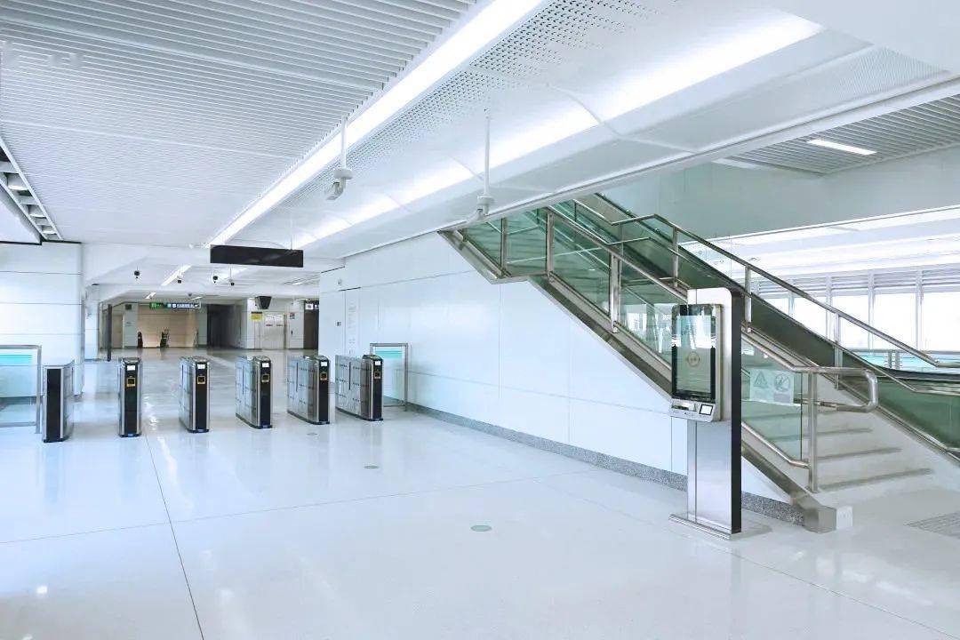 探营深圳地铁6号线这两个地铁站带你乐享龙华美景