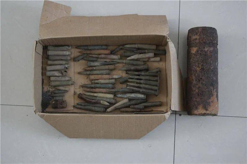 孙吴:破获一起非法持有弹药案件,缴获子弹45发.