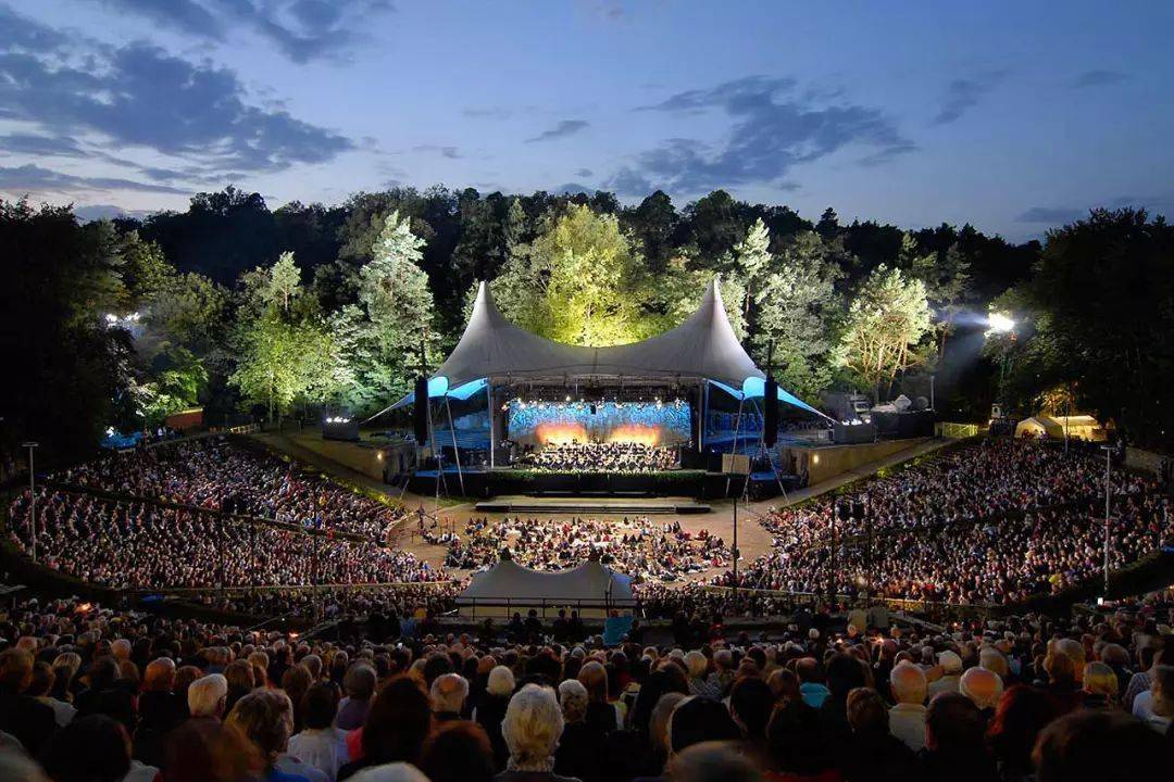 后疫情时代看户外演艺空间如何促进文旅融合发展