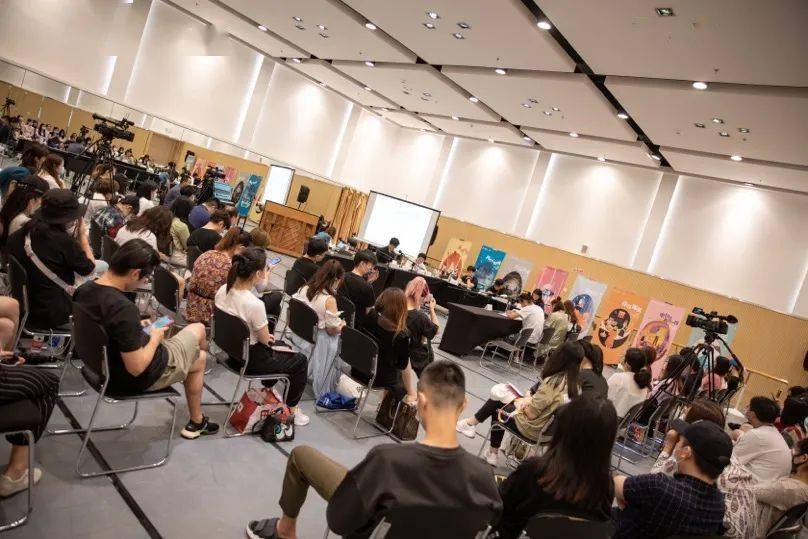 大型选秀节目现场实录