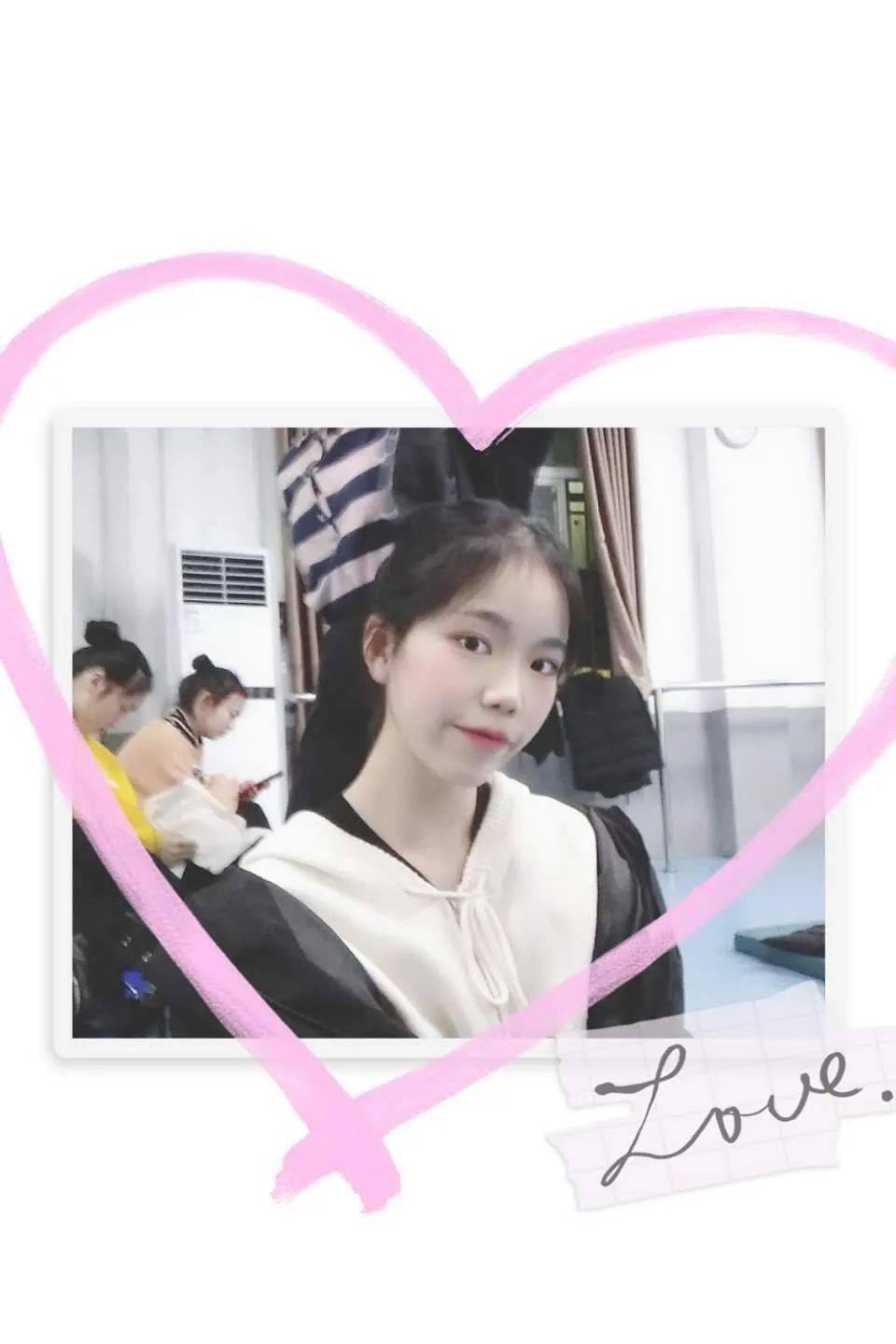 1702班 唐佳欣2黄俊同学在体育专业上的执着是所有同学和老师都认可的