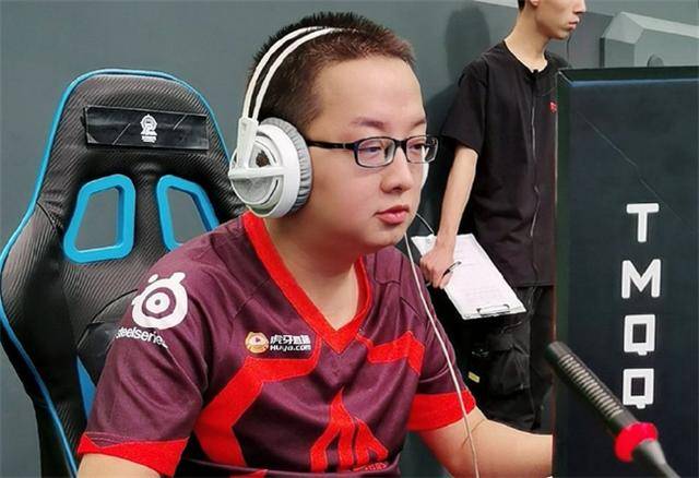 ag倒在总决赛门前,另一边也传来坏消息!老板菲菲微博一句话告别