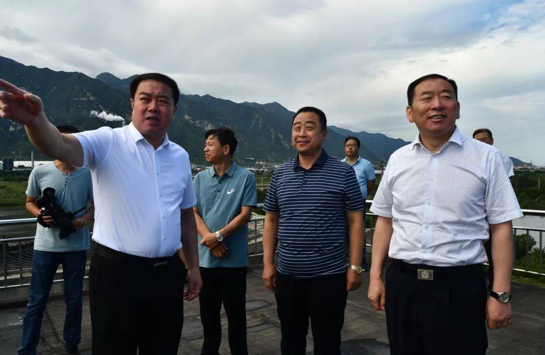 王锁成到永济监狱调研指导工作