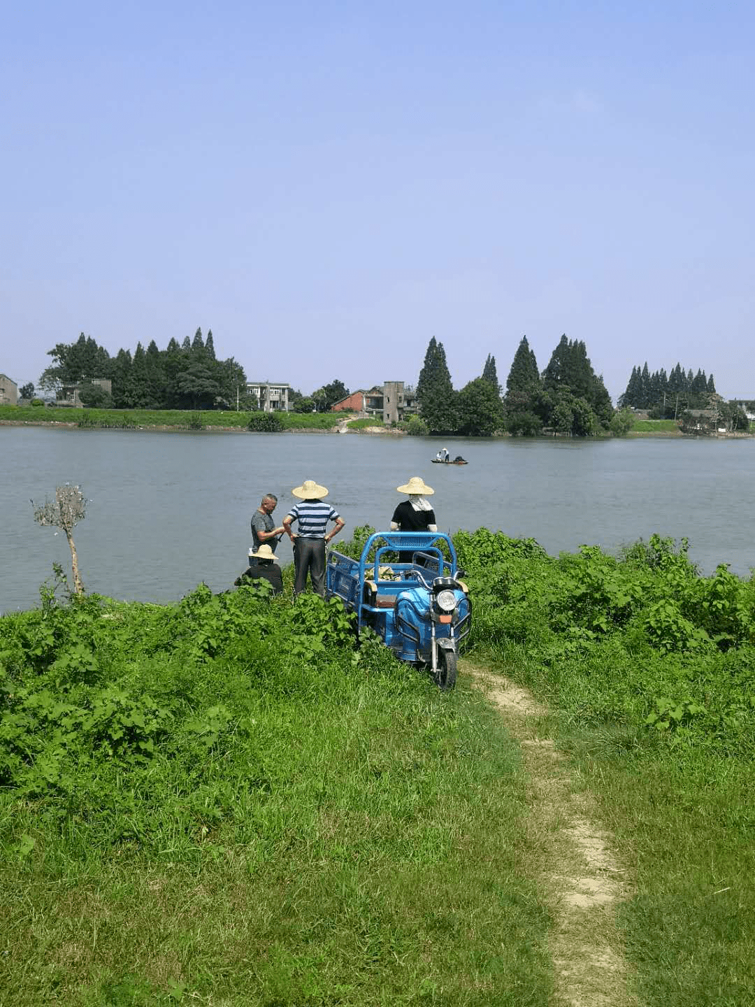 六郎镇河东村坚决打赢禁捕退捕攻坚战