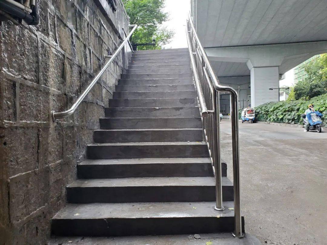 市政之窗 | 凤起台阶升级改造,老百姓都点赞