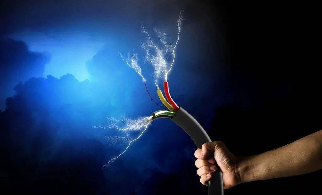 有些电气设备正常运行时就能产生电火花,电弧,如大容量开关,接触器