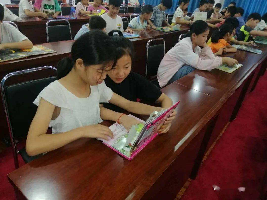 关注嵩县图书馆暑期公益阅读推广走进嵩县闫庄镇中心小学