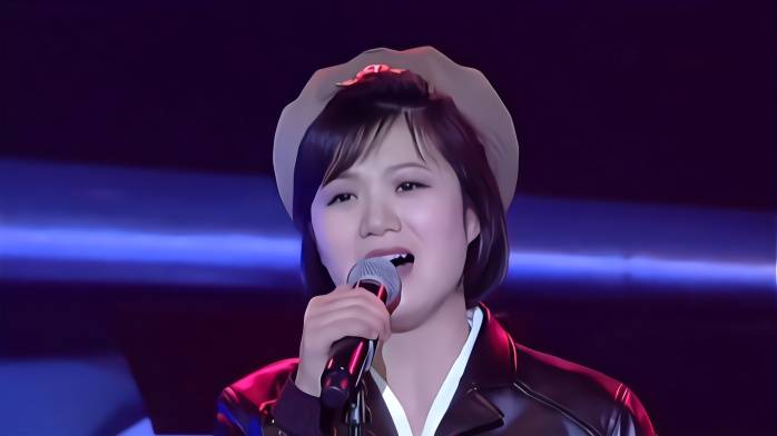 朝鲜女歌唱家图片