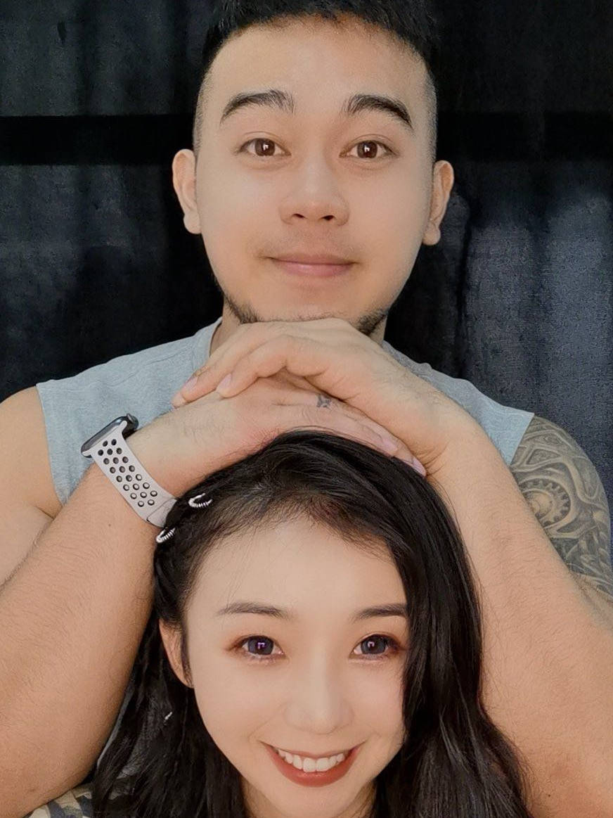 张曼源在社交媒体上发了很多张与男友的幸福合照,让我们看到了如今的