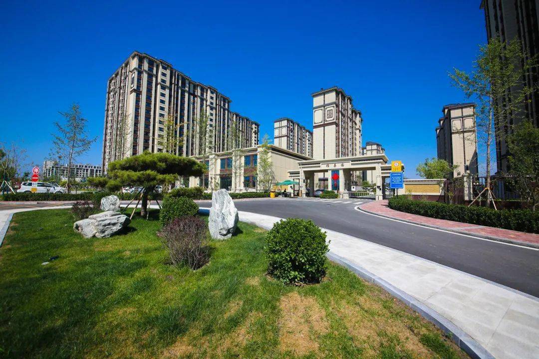 往下看小区环境舒不舒服?都有哪些实用功能?都有哪些配套设备?