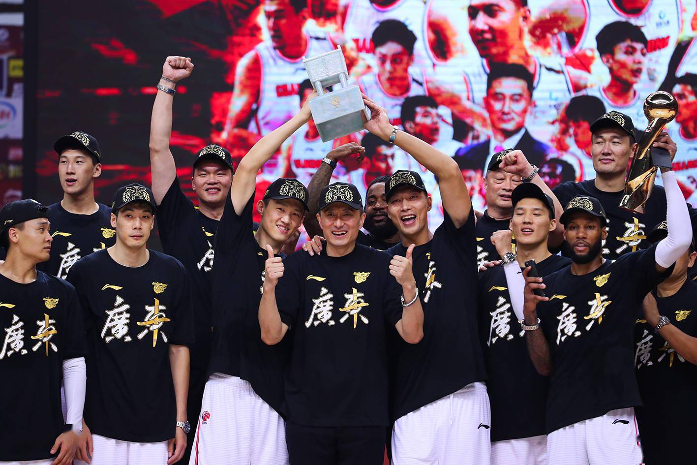 易建联跟腱撕裂重伤广东王朝是否会就此走向没落