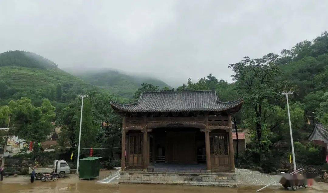 (章丘区石匣村)诉说着古村落的过往……难得一见的石碾章丘区石匣村