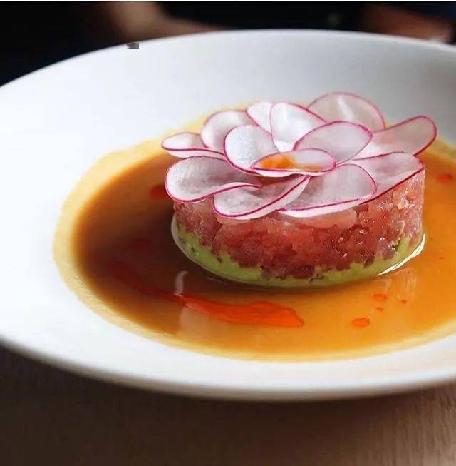 米其林餐厅菜品摆盘赏析