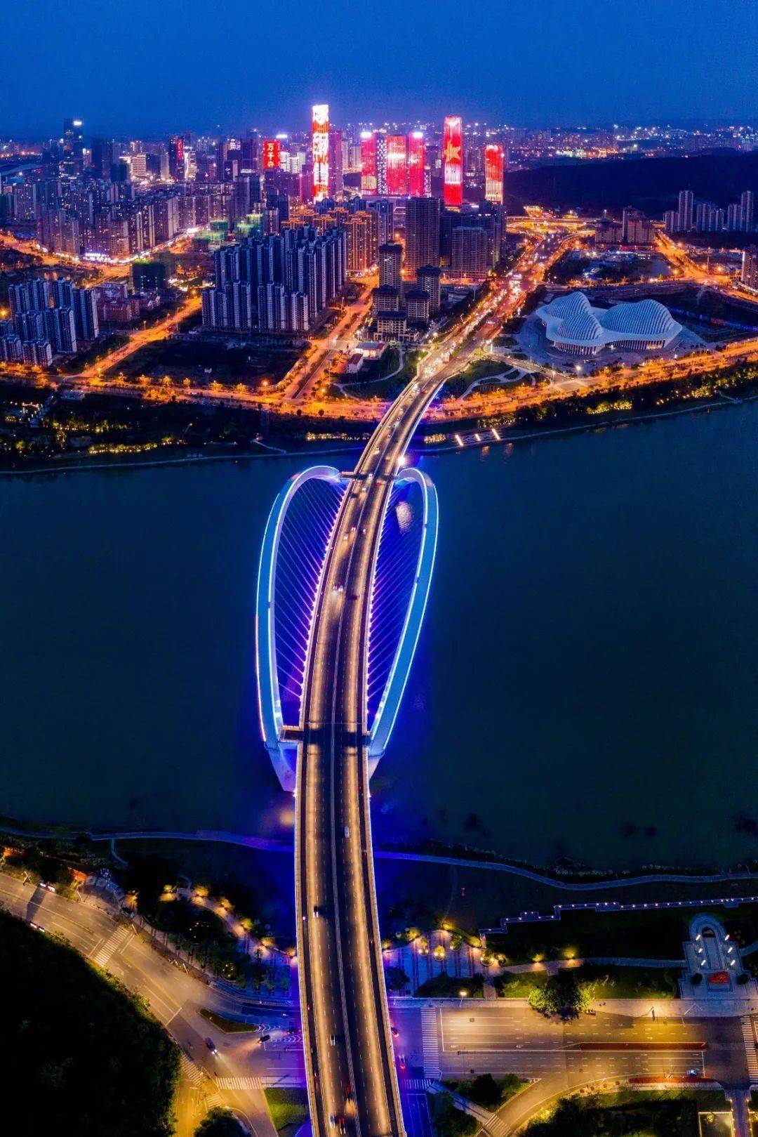 大事件广西摩天大楼群刷屏天际线惊艳全国竟是他们在