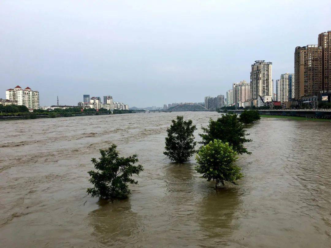 绵阳三江河堤图片