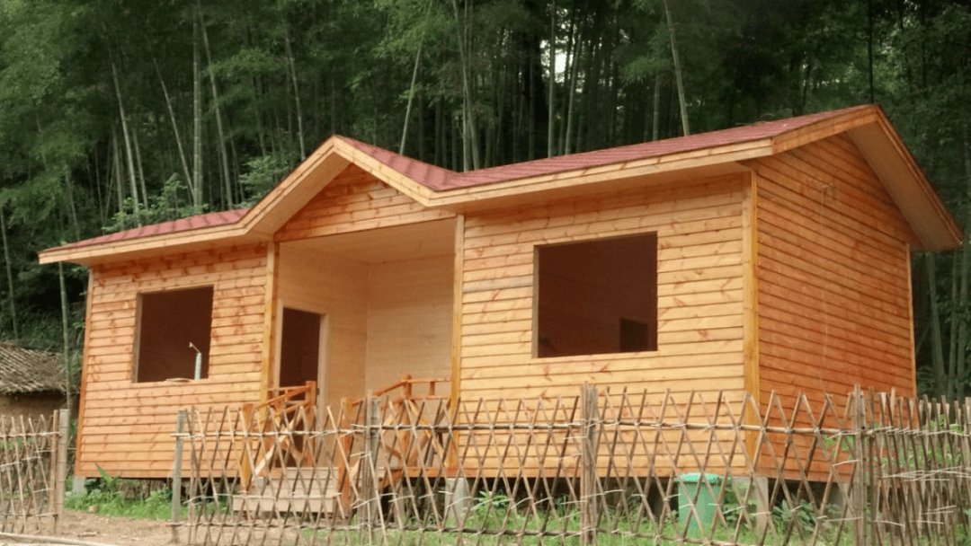 人:龙光亮客家土楼:柳溪乡球庄村球庄村客家土楼02入住联系人:龙辉