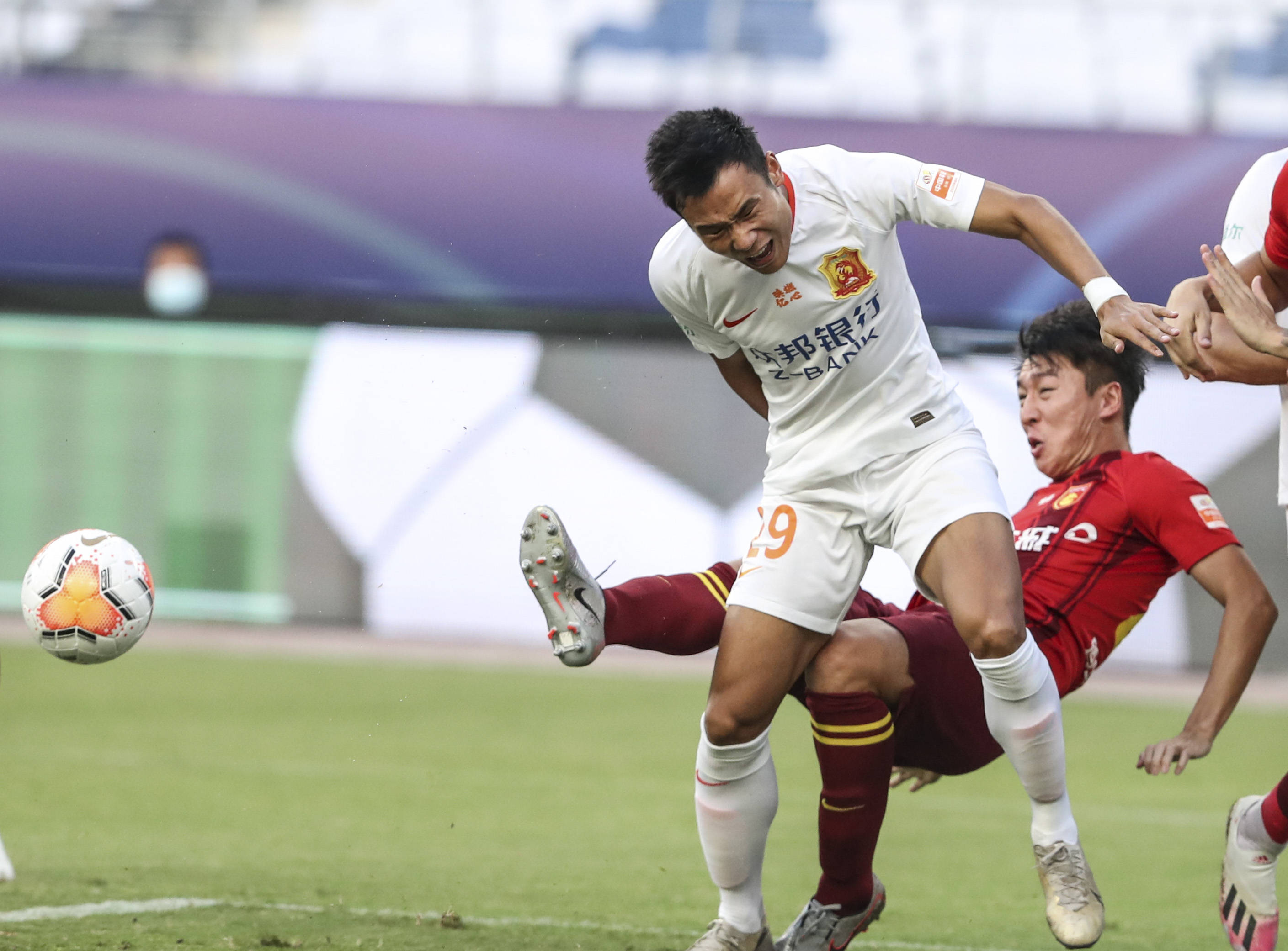 足球中超武汉卓尔不敌河北华夏幸福