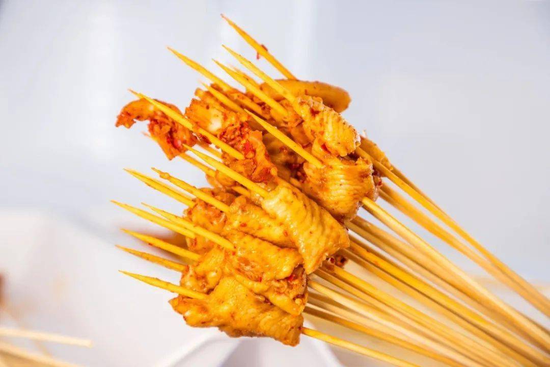 串串控必点掌中宝,麻辣鸡胗和麻辣鸡脚筋等,经典的食材,百试不厌.