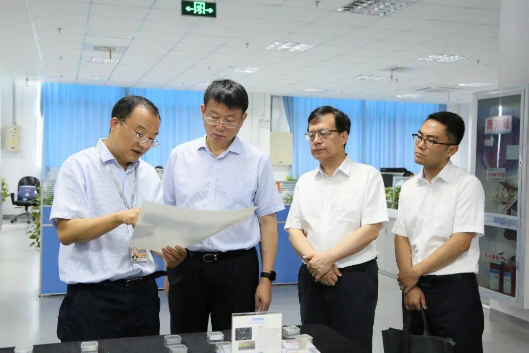 航空工业党组成员,副总经理陈元先到航空工业上电调研指导工作