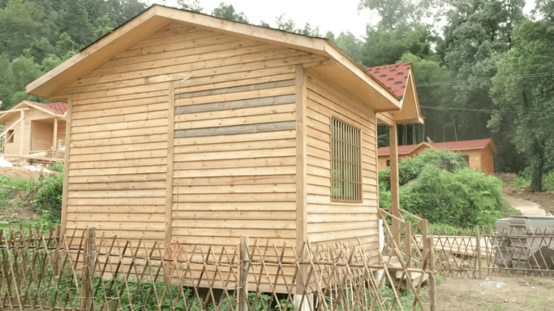 人:龙光亮客家土楼:柳溪乡球庄村球庄村客家土楼02入住联系人:龙辉