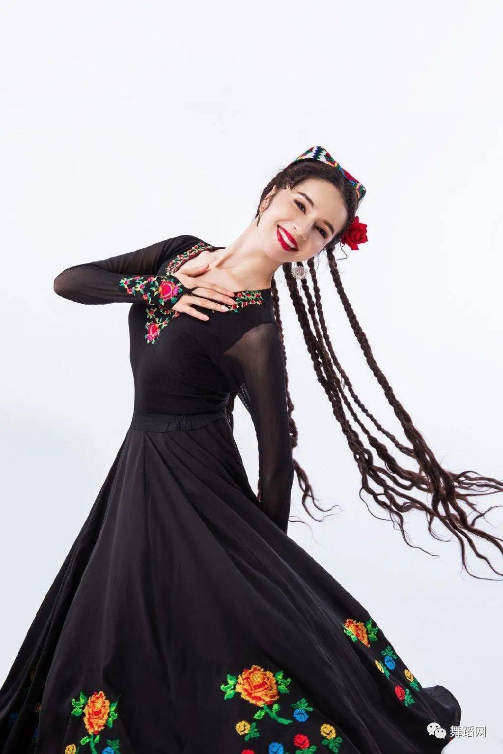 新疆艺术学院 等佟丽娅古丽米娜