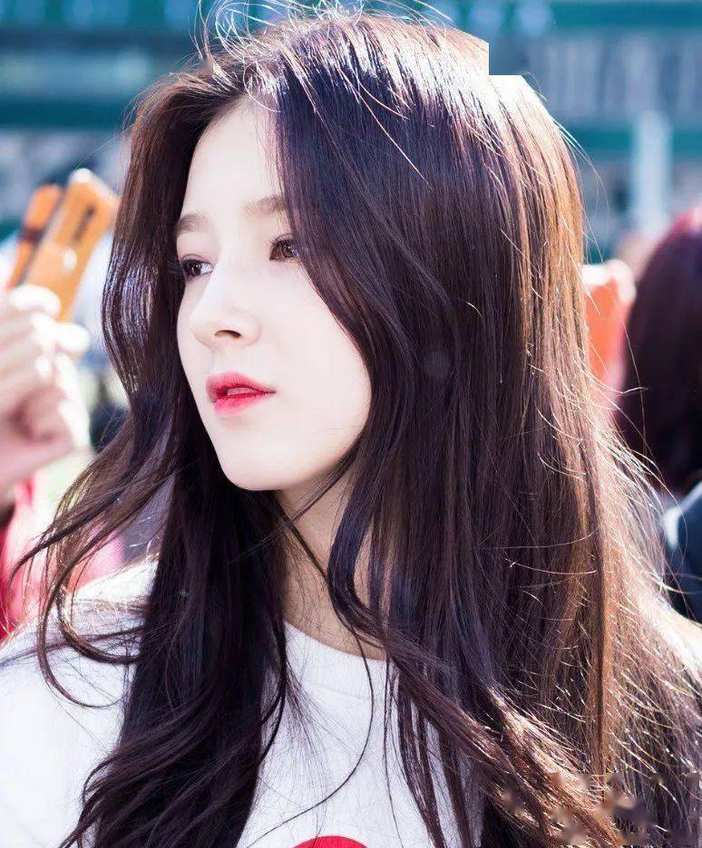 19岁俄韩混血脸究竟有哪些地方如此吸引人?