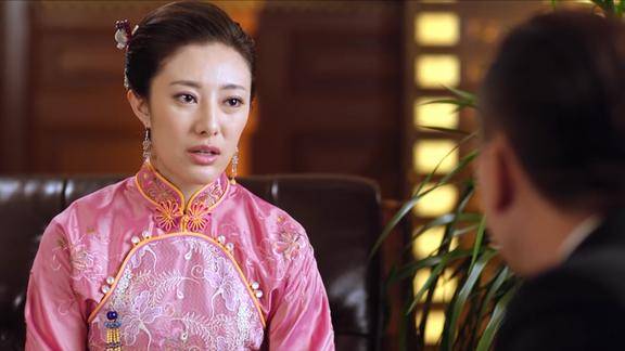 女管家大少奶奶看着发疯的杜明海心里不落忍早干嘛去了