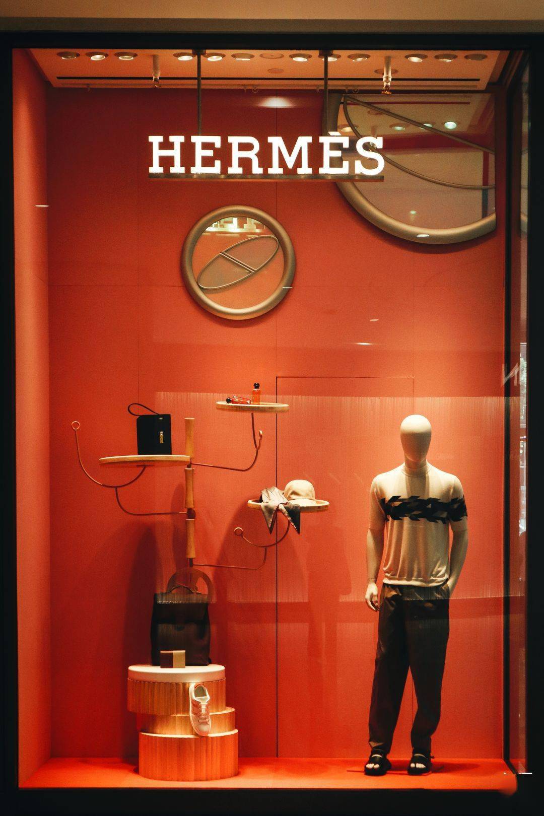 寻访长沙街头的橱窗文化边逛边get最新潮流元素