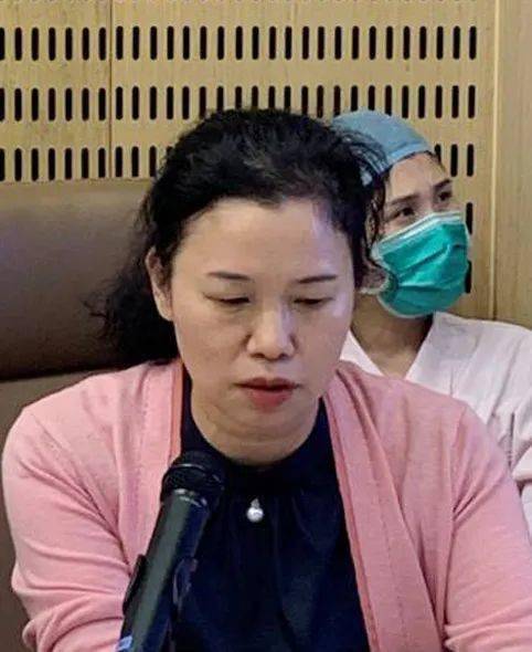 学组副组长章海芬,陈蕾等15名专家针对专题讲座的内容进行了交流讨论