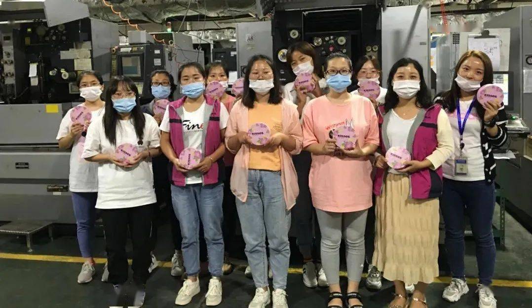 富士康的女孩子也太幸福了吧!我酸成柠檬了